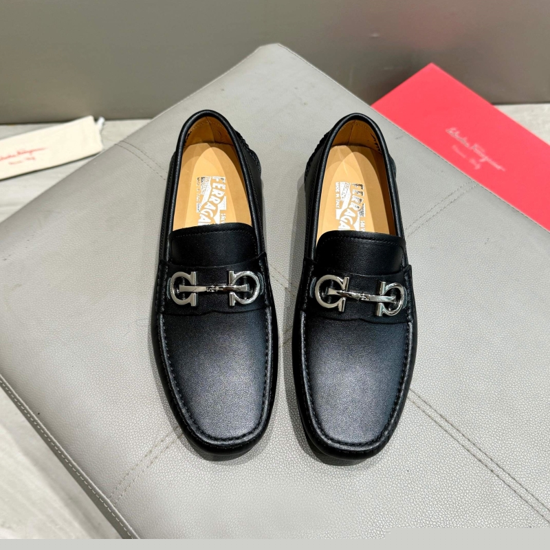 F**di leather shoes